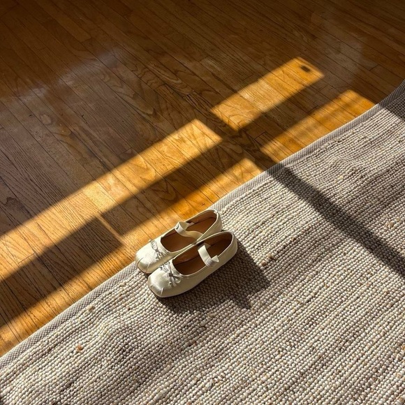 SOLD ON DEPOP- Champagne satin ballet flats - Picture 1 of 2